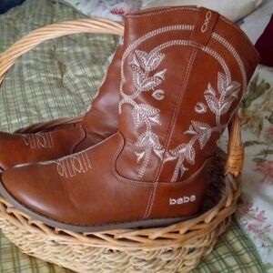 Bebe boots